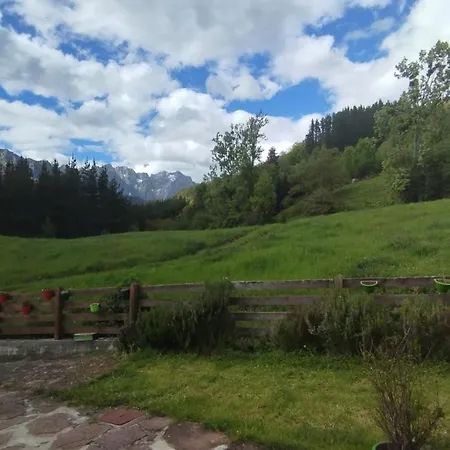 カントリーハウス Y La Hornera